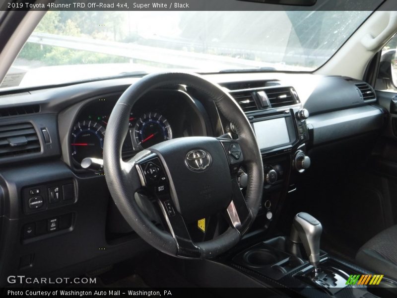Super White / Black 2019 Toyota 4Runner TRD Off-Road 4x4