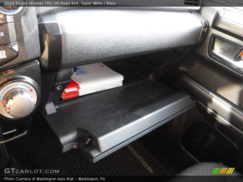 Super White / Black 2019 Toyota 4Runner TRD Off-Road 4x4