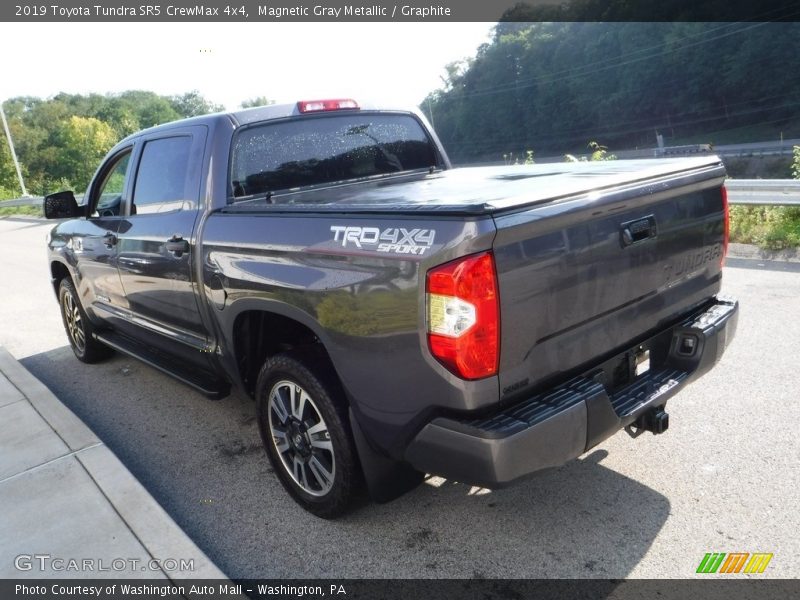 Magnetic Gray Metallic / Graphite 2019 Toyota Tundra SR5 CrewMax 4x4