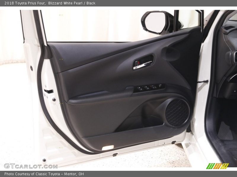 Blizzard White Pearl / Black 2018 Toyota Prius Four