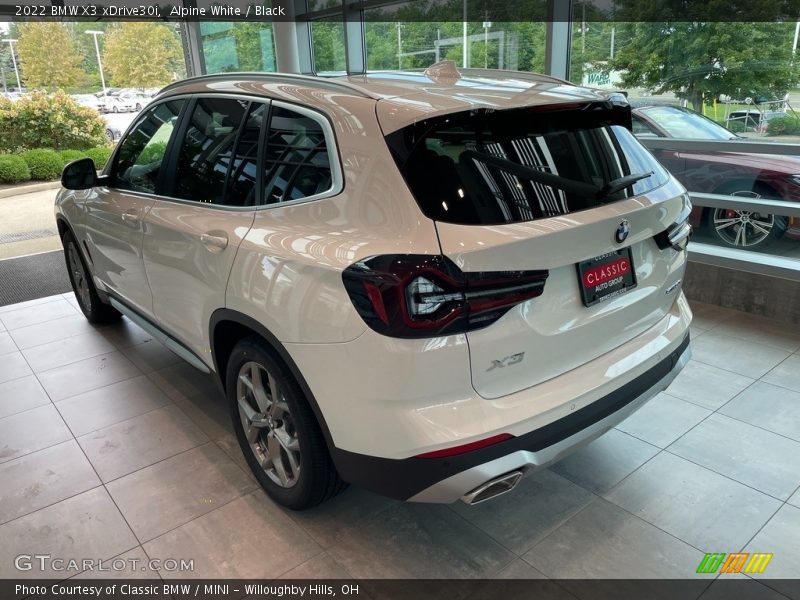 Alpine White / Black 2022 BMW X3 xDrive30i