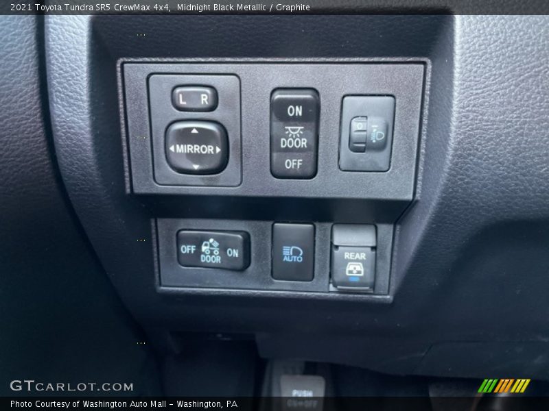 Midnight Black Metallic / Graphite 2021 Toyota Tundra SR5 CrewMax 4x4