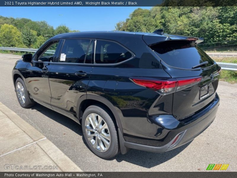 Midnight Black Metallic / Black 2021 Toyota Highlander Hybrid Limited AWD