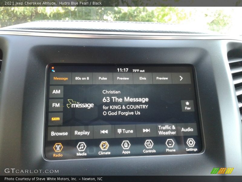 Hydro Blue Pearl / Black 2021 Jeep Cherokee Altitude