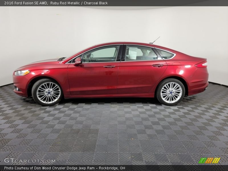 Ruby Red Metallic / Charcoal Black 2016 Ford Fusion SE AWD