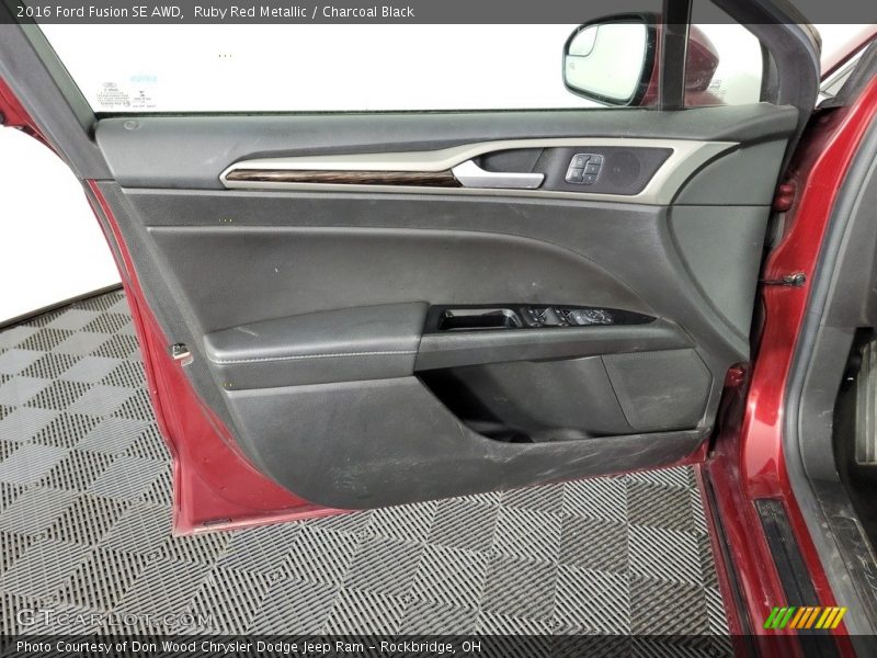 Ruby Red Metallic / Charcoal Black 2016 Ford Fusion SE AWD