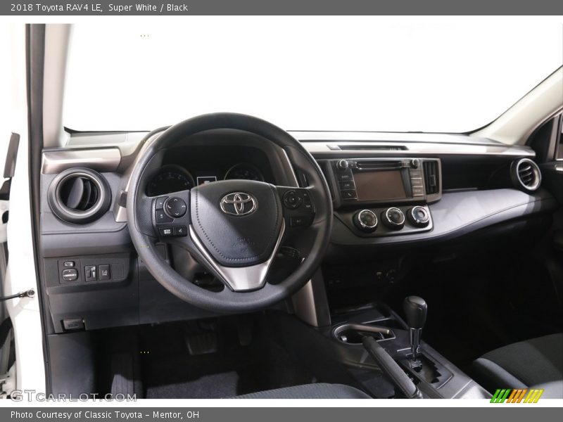 Super White / Black 2018 Toyota RAV4 LE
