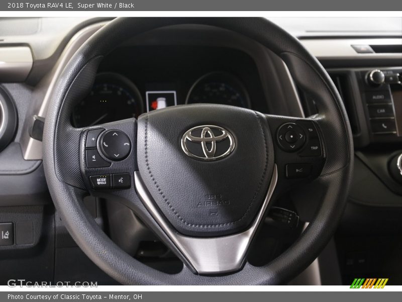 Super White / Black 2018 Toyota RAV4 LE