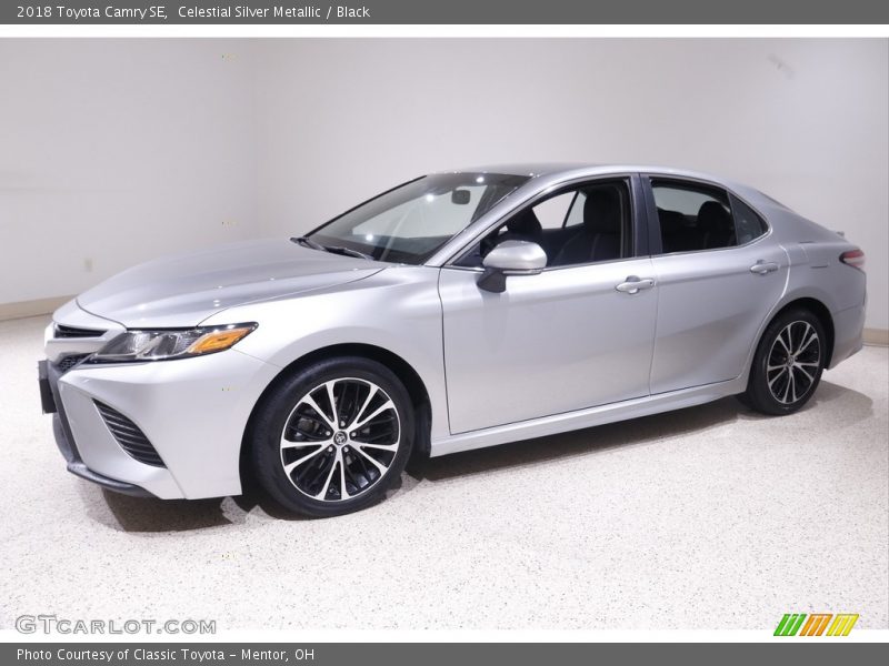 Celestial Silver Metallic / Black 2018 Toyota Camry SE