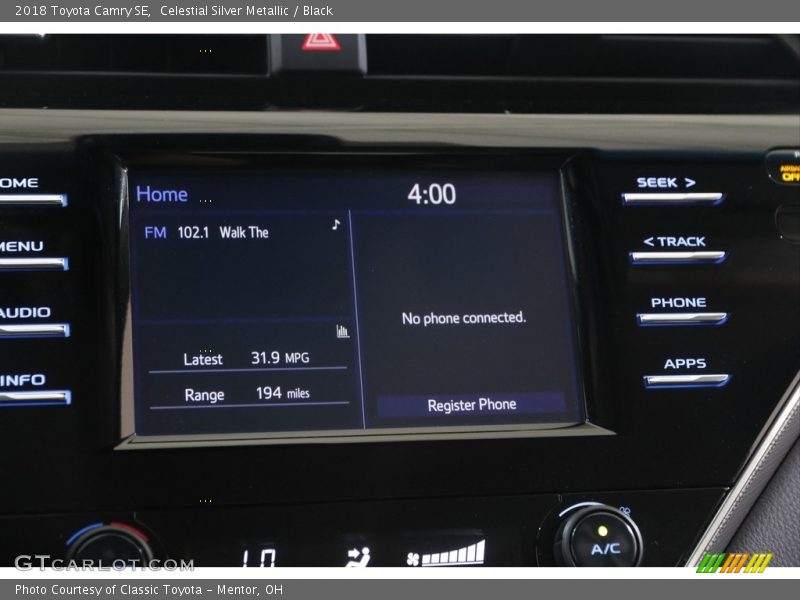 Celestial Silver Metallic / Black 2018 Toyota Camry SE