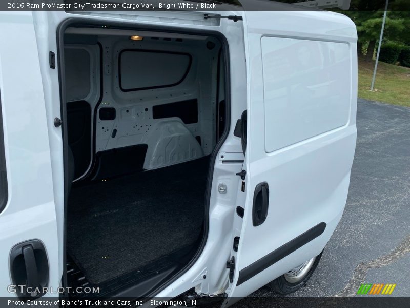 Bright White / Black 2016 Ram ProMaster City Tradesman Cargo Van