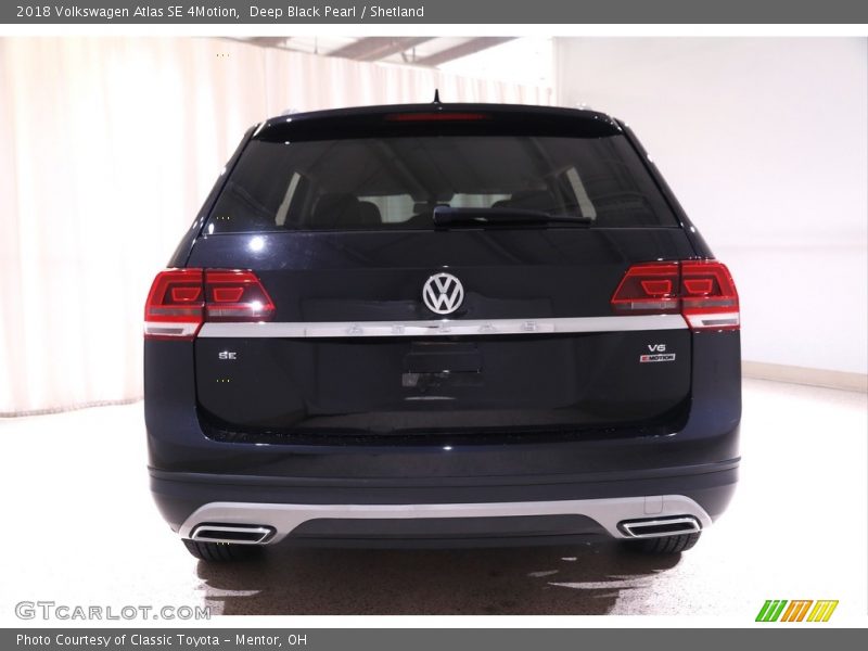 Deep Black Pearl / Shetland 2018 Volkswagen Atlas SE 4Motion