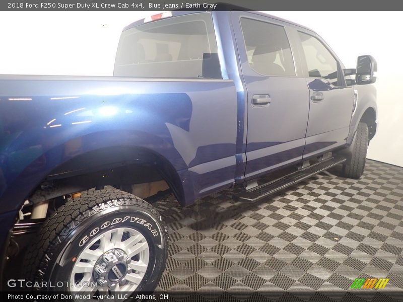 Blue Jeans / Earth Gray 2018 Ford F250 Super Duty XL Crew Cab 4x4