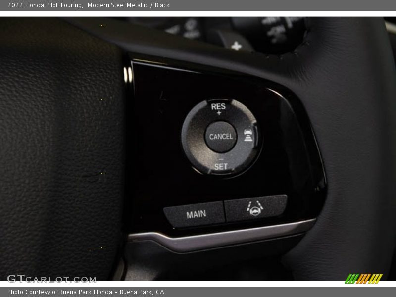 Modern Steel Metallic / Black 2022 Honda Pilot Touring