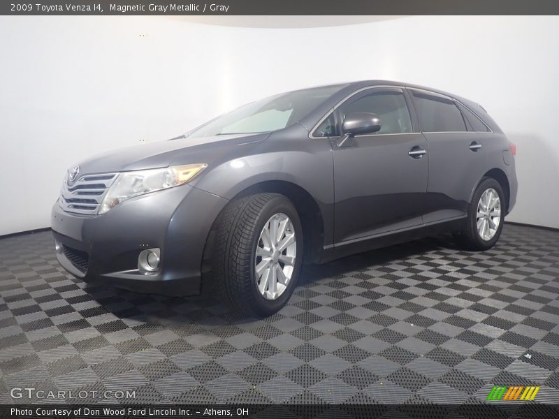 Magnetic Gray Metallic / Gray 2009 Toyota Venza I4