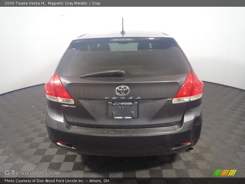 Magnetic Gray Metallic / Gray 2009 Toyota Venza I4