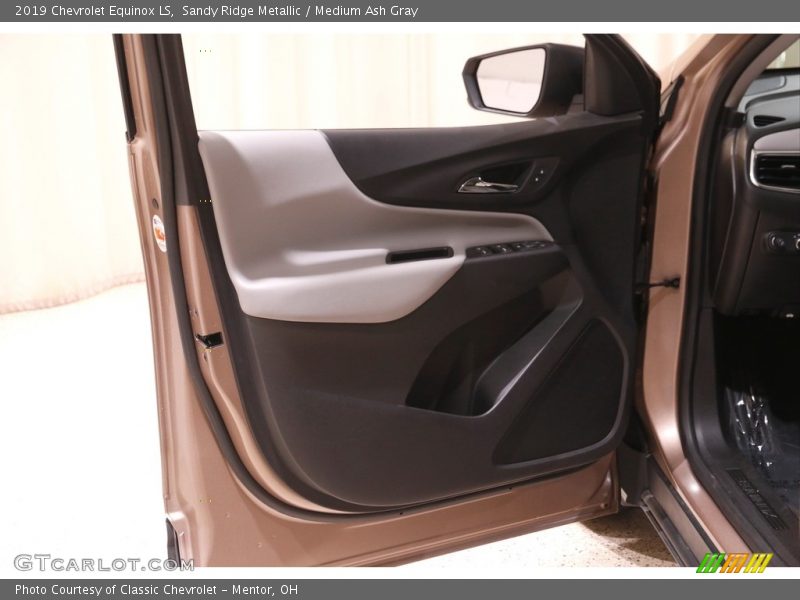 Sandy Ridge Metallic / Medium Ash Gray 2019 Chevrolet Equinox LS