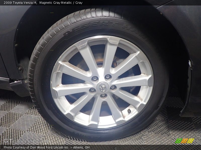 Magnetic Gray Metallic / Gray 2009 Toyota Venza I4