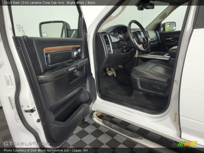 Bright White / Black 2014 Ram 1500 Laramie Crew Cab 4x4
