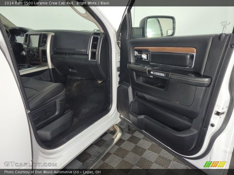 Bright White / Black 2014 Ram 1500 Laramie Crew Cab 4x4