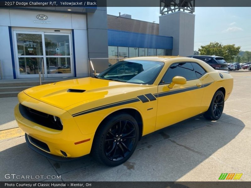 YellowJacket / Black 2017 Dodge Challenger R/T