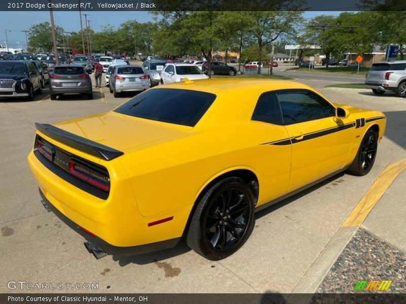 YellowJacket / Black 2017 Dodge Challenger R/T