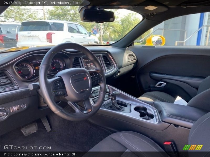 YellowJacket / Black 2017 Dodge Challenger R/T