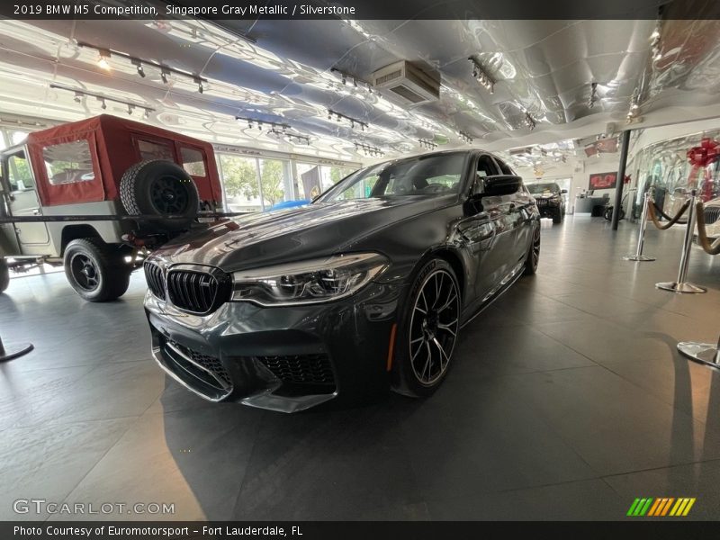Singapore Gray Metallic / Silverstone 2019 BMW M5 Competition