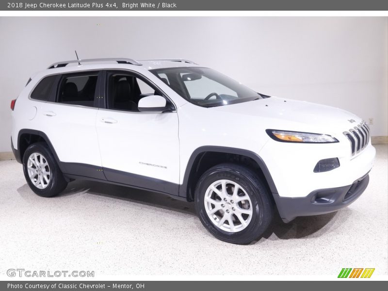 Bright White / Black 2018 Jeep Cherokee Latitude Plus 4x4