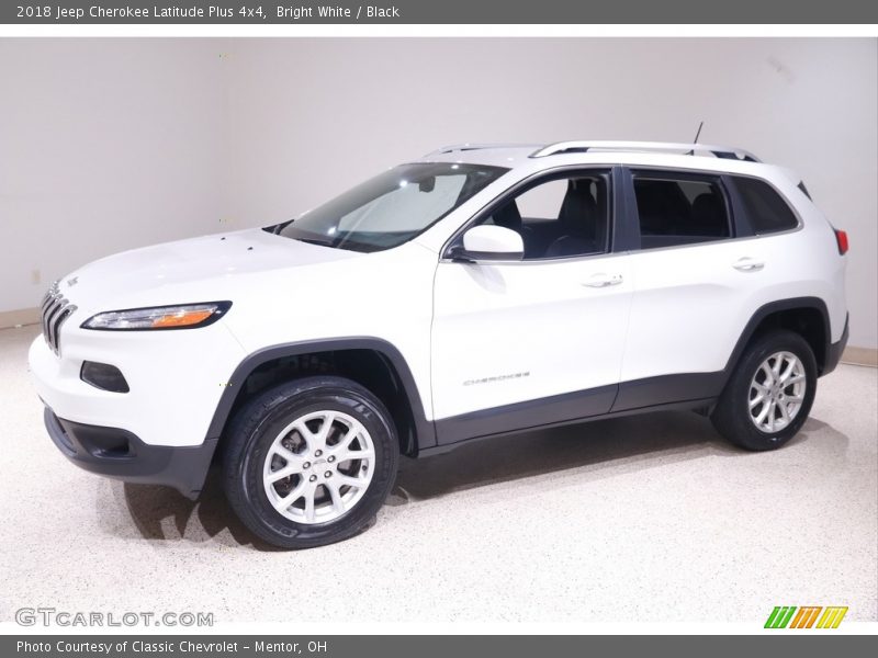 Bright White / Black 2018 Jeep Cherokee Latitude Plus 4x4