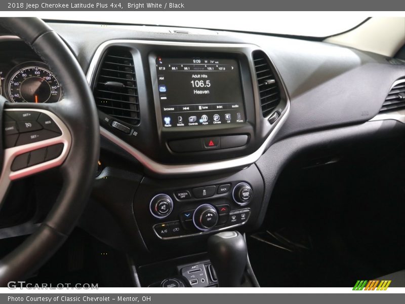 Bright White / Black 2018 Jeep Cherokee Latitude Plus 4x4