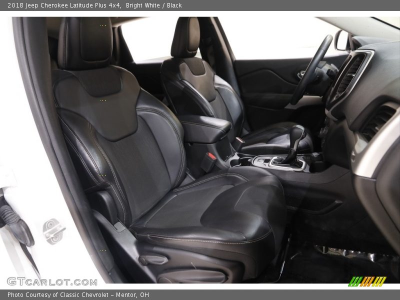Bright White / Black 2018 Jeep Cherokee Latitude Plus 4x4