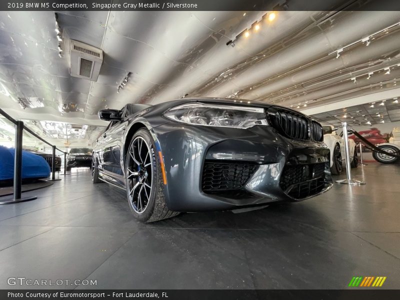 Singapore Gray Metallic / Silverstone 2019 BMW M5 Competition