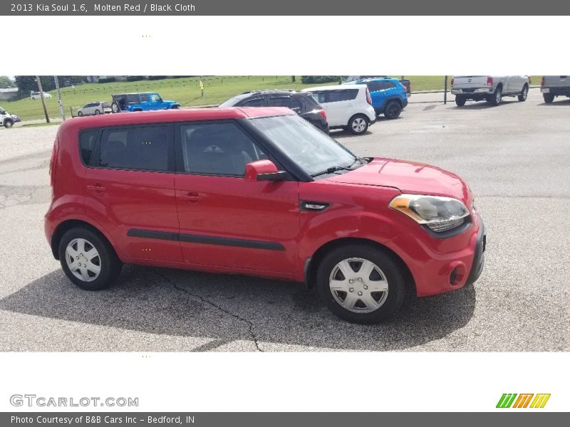 Molten Red / Black Cloth 2013 Kia Soul 1.6