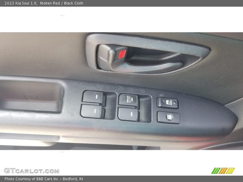 Molten Red / Black Cloth 2013 Kia Soul 1.6