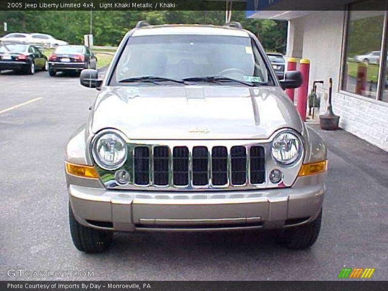 Light Khaki Metallic / Khaki 2005 Jeep Liberty Limited 4x4