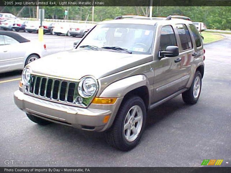 Light Khaki Metallic / Khaki 2005 Jeep Liberty Limited 4x4