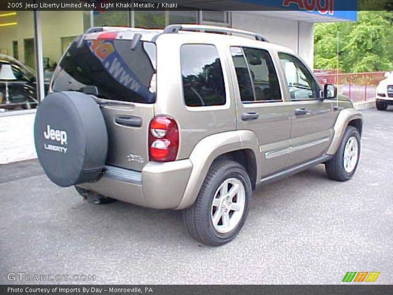 Light Khaki Metallic / Khaki 2005 Jeep Liberty Limited 4x4