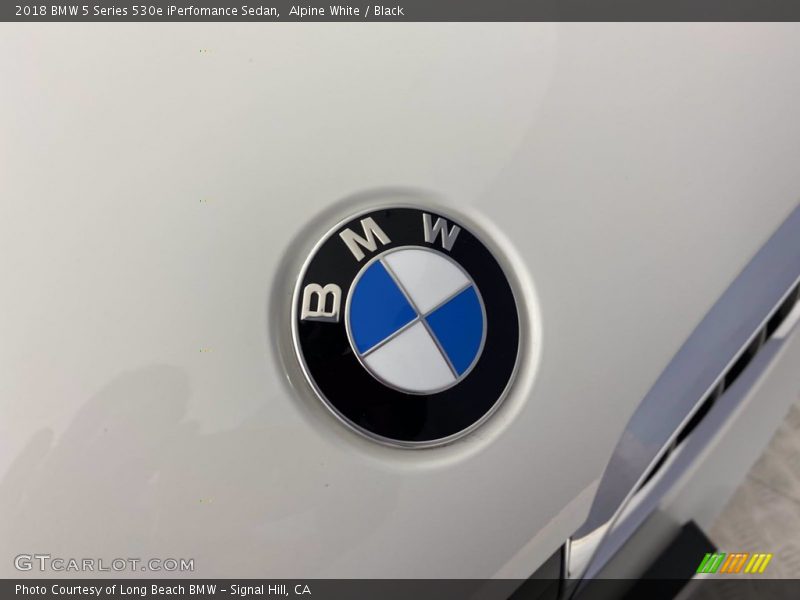 Alpine White / Black 2018 BMW 5 Series 530e iPerfomance Sedan