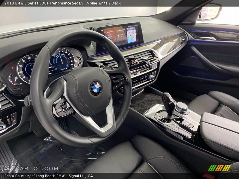 Alpine White / Black 2018 BMW 5 Series 530e iPerfomance Sedan