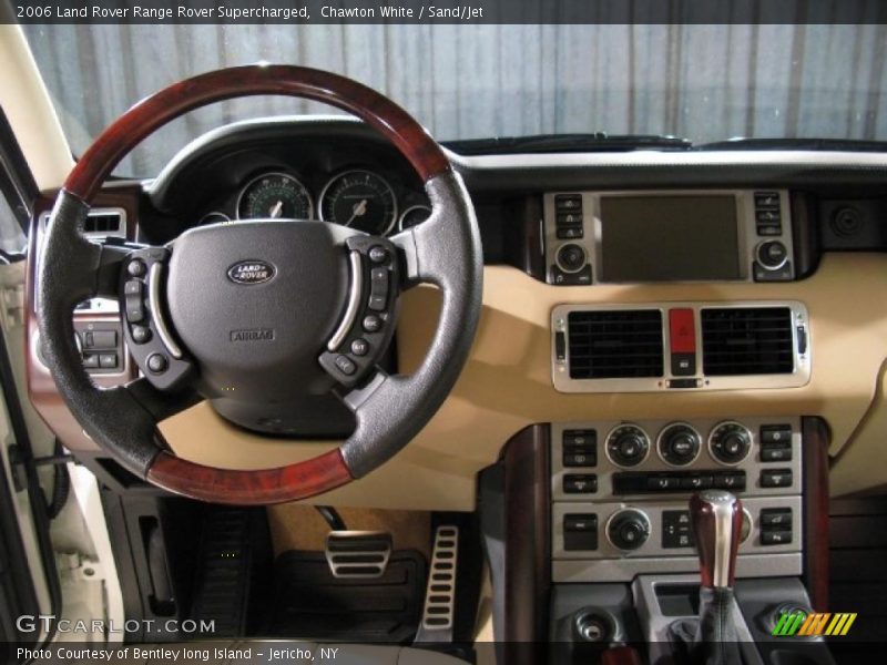 Chawton White / Sand/Jet 2006 Land Rover Range Rover Supercharged