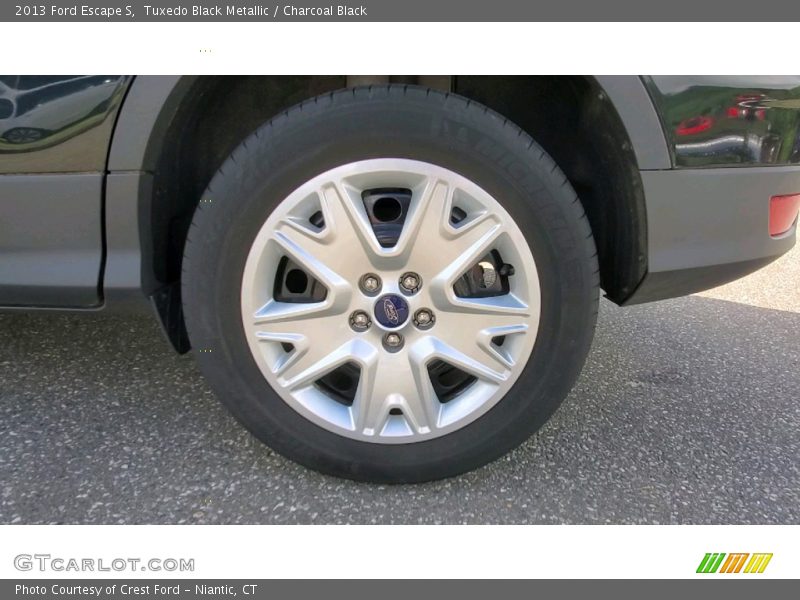 Tuxedo Black Metallic / Charcoal Black 2013 Ford Escape S