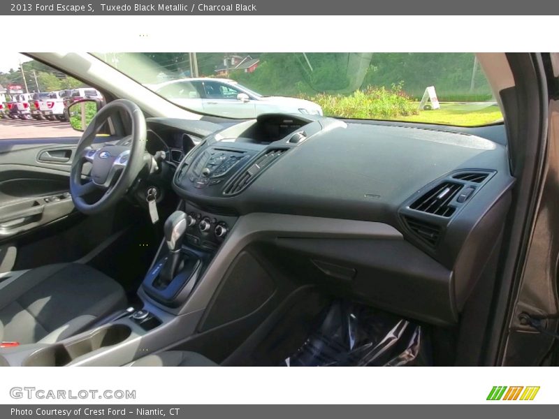 Tuxedo Black Metallic / Charcoal Black 2013 Ford Escape S
