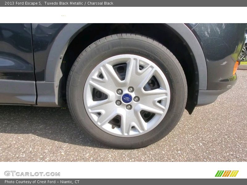 Tuxedo Black Metallic / Charcoal Black 2013 Ford Escape S
