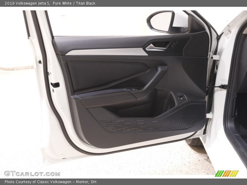 Pure White / Titan Black 2019 Volkswagen Jetta S