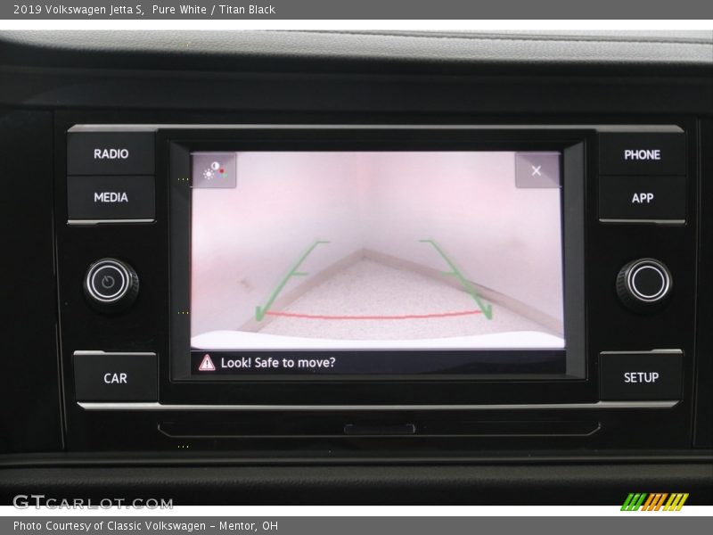Pure White / Titan Black 2019 Volkswagen Jetta S