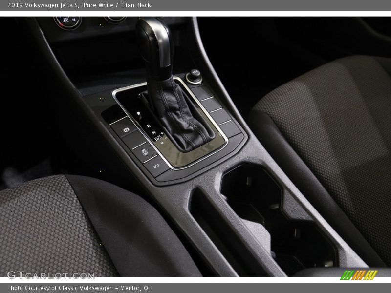 Pure White / Titan Black 2019 Volkswagen Jetta S