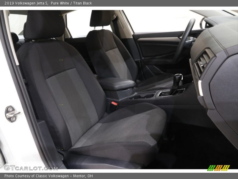Pure White / Titan Black 2019 Volkswagen Jetta S