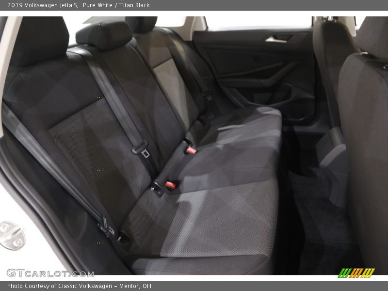 Pure White / Titan Black 2019 Volkswagen Jetta S