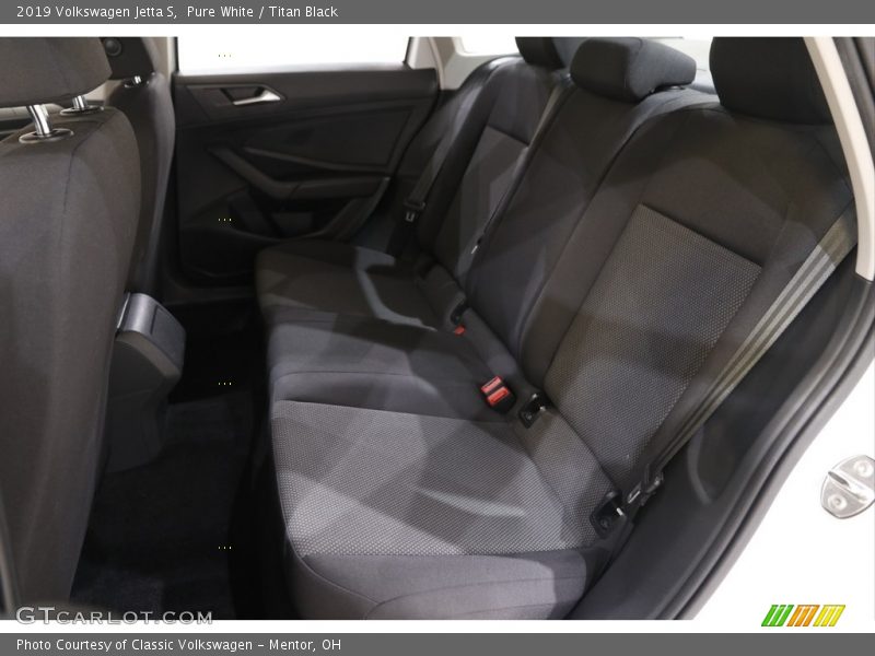 Pure White / Titan Black 2019 Volkswagen Jetta S